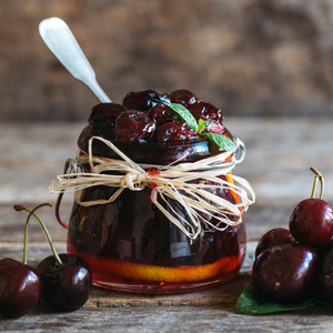 Savoureux dessert préparé avec des cerises Bigarreau Moreau fraîches